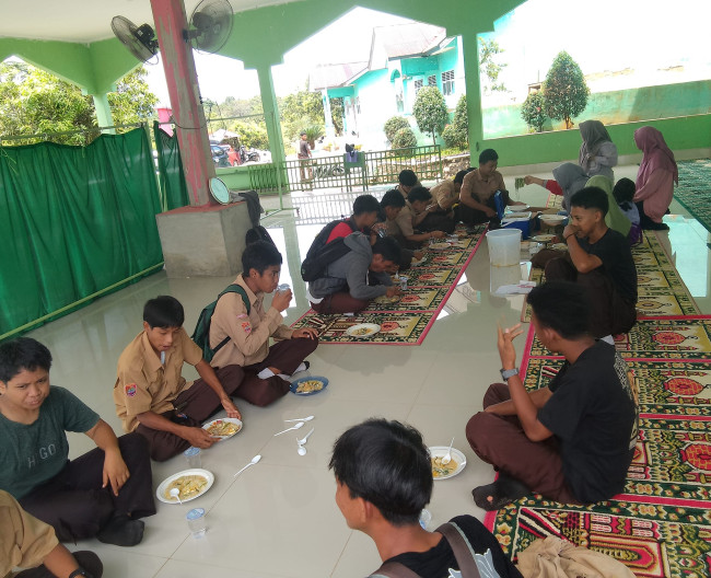 Jumat Makan Bersama
